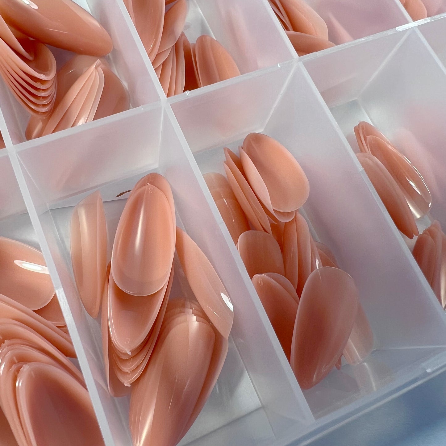 💅 Capsules Américaines - Amandes Medium Nude (240 pièces) Base ultra fine – Pose express – Finition naturelle