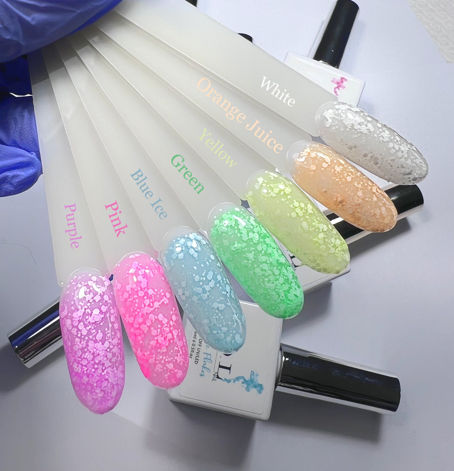 DESTOKAGE -70% 🚨 Vernis semi-permanent COLLECTION SNOW FLAKES White 🤍